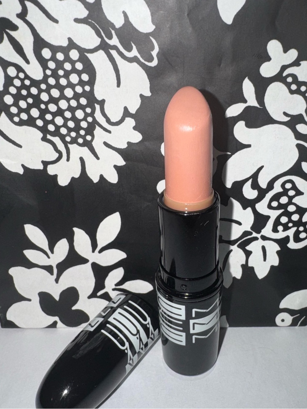 Mac Myth Lipstick-Graphic Gardens collection- Rare